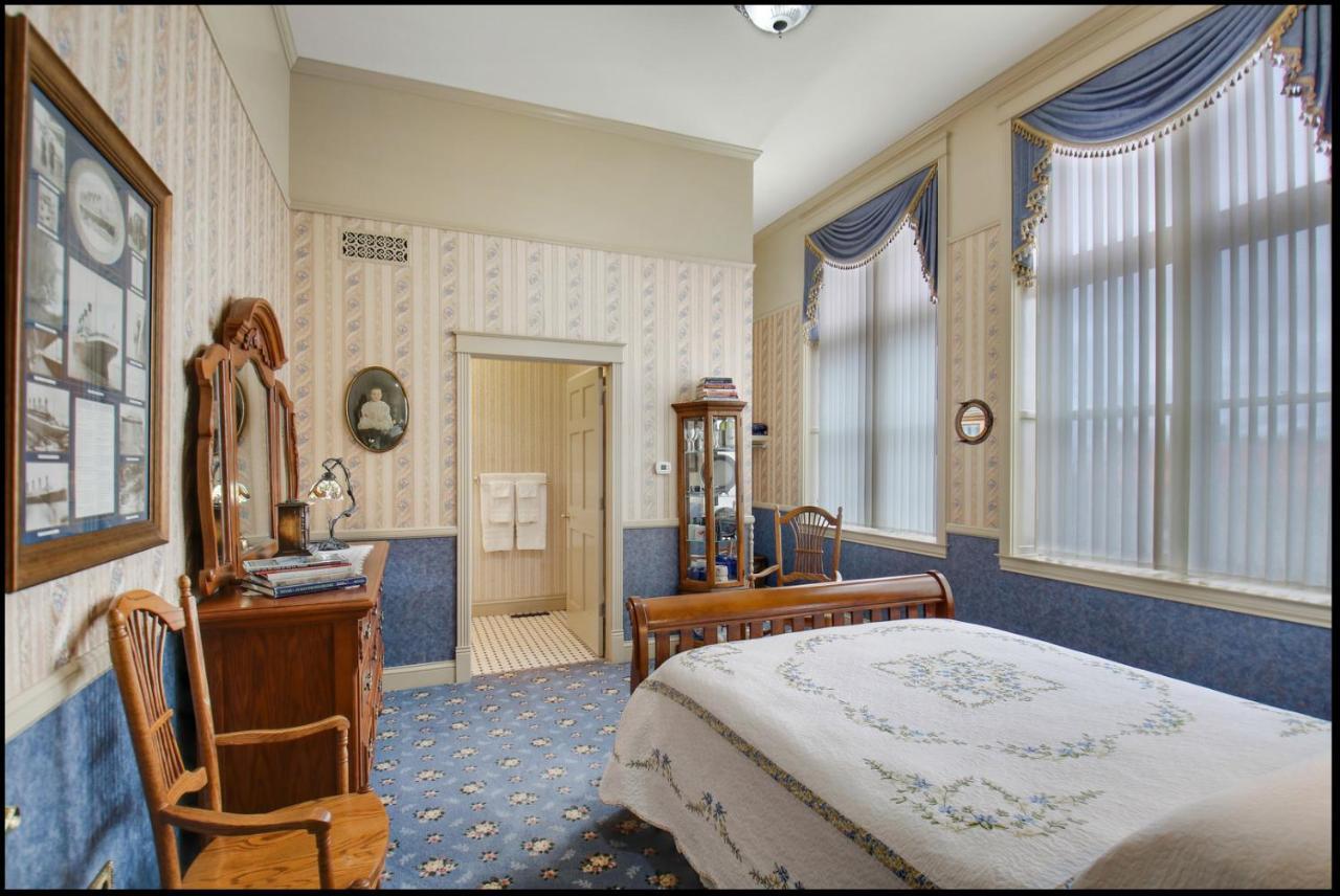 Carnegie Hall Boutique Hotel Ladysmith Exteriör bild