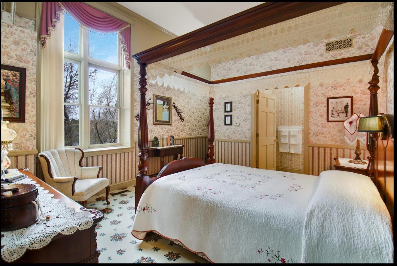 Carnegie Hall Boutique Hotel Ladysmith Exteriör bild