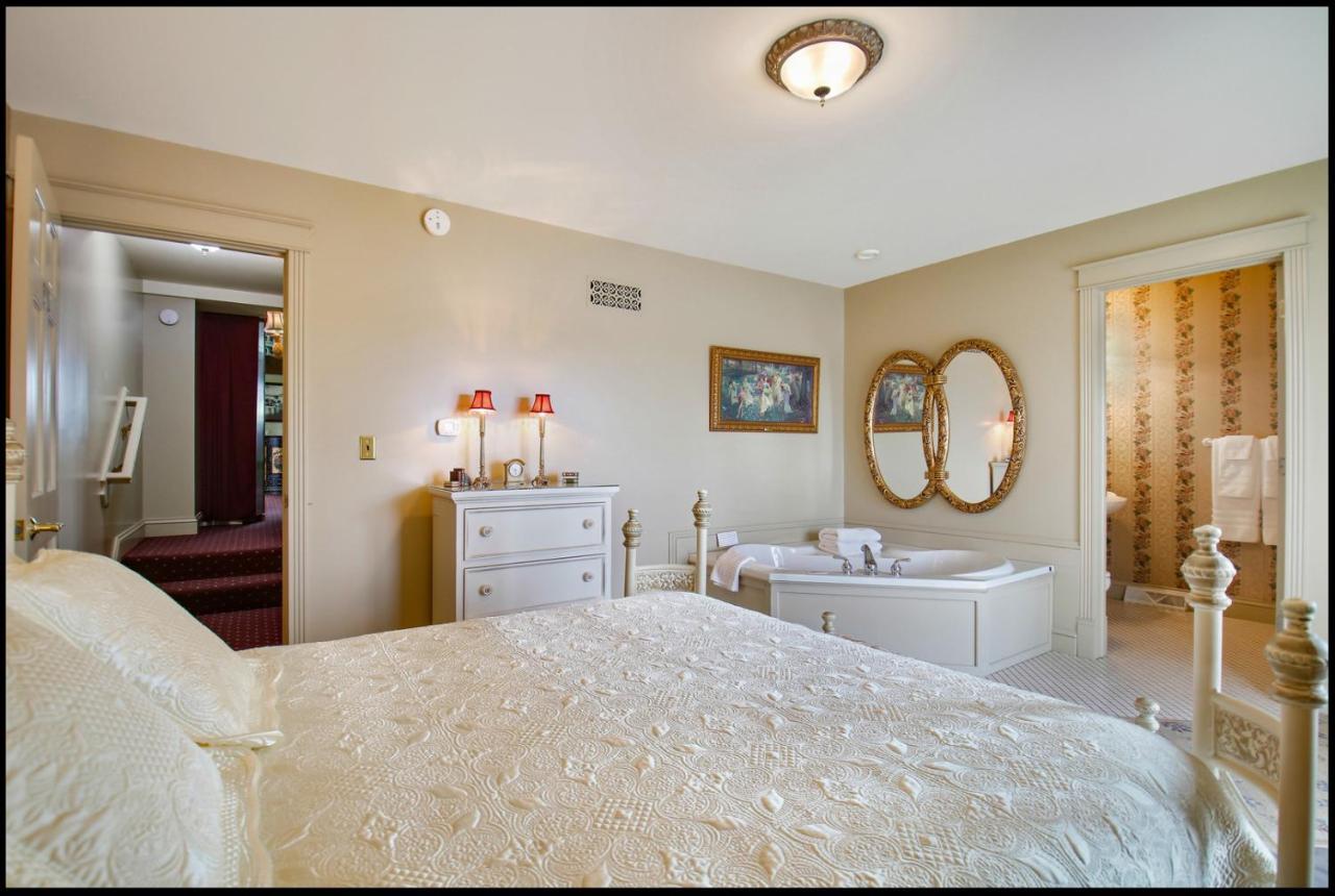 Carnegie Hall Boutique Hotel Ladysmith Exteriör bild