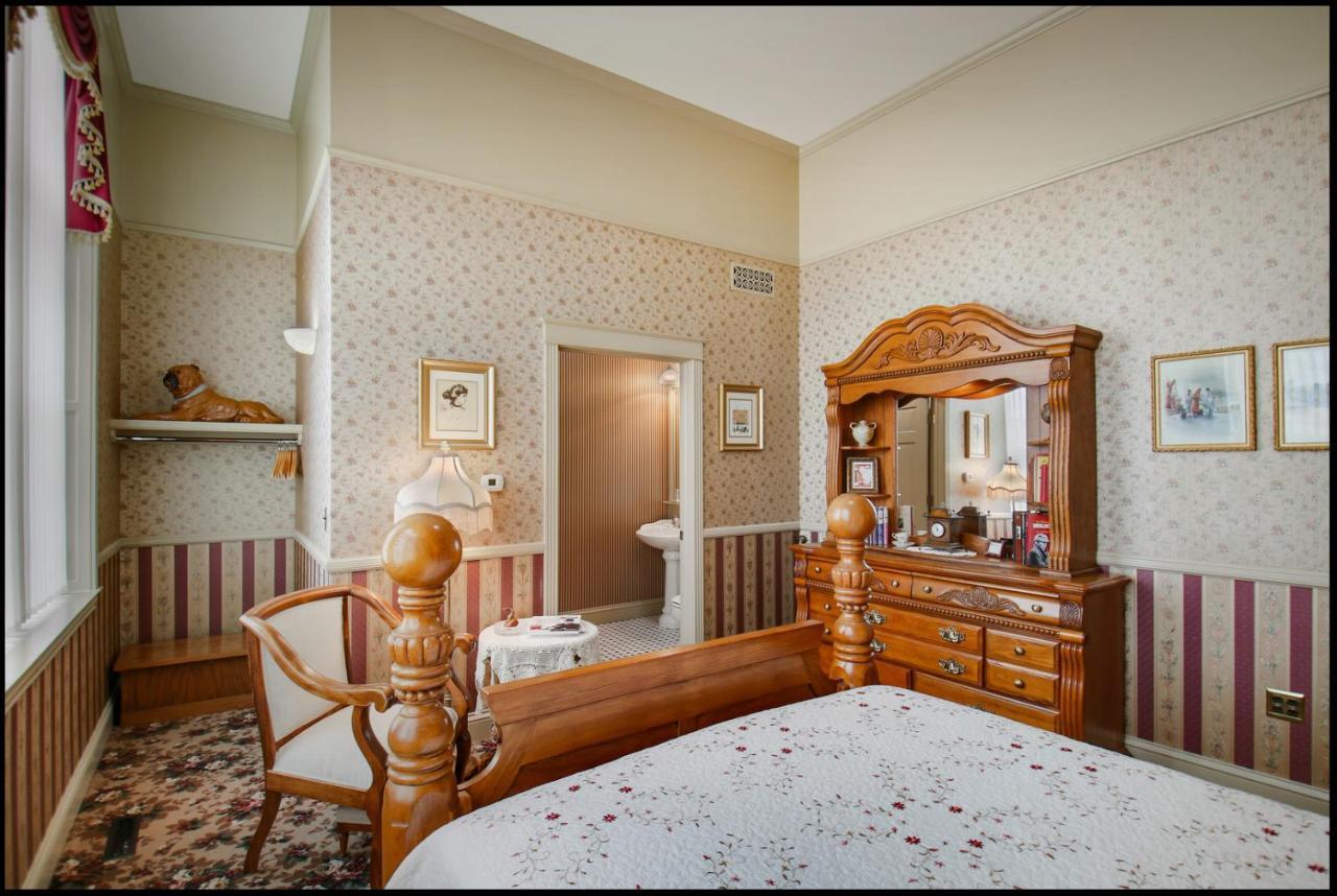 Carnegie Hall Boutique Hotel Ladysmith Exteriör bild