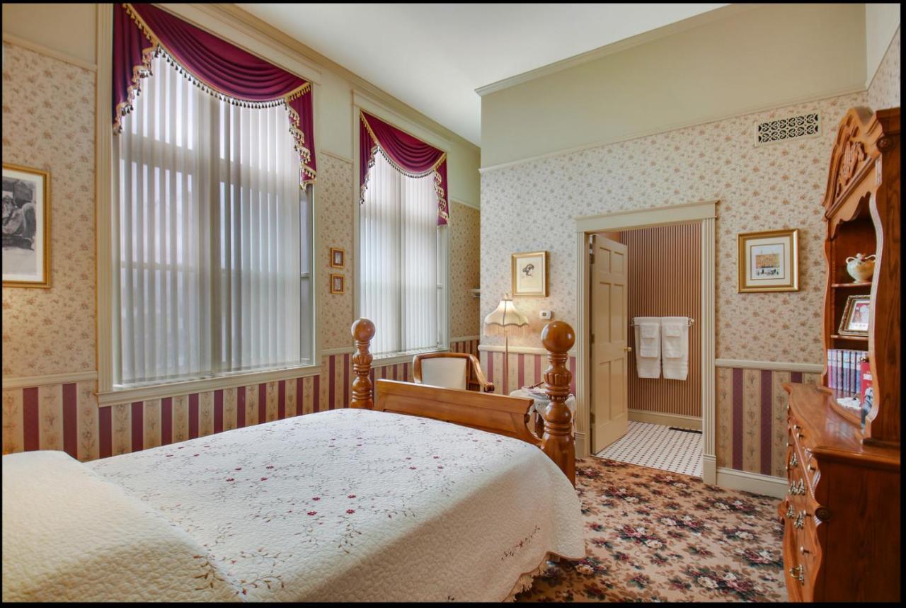 Carnegie Hall Boutique Hotel Ladysmith Exteriör bild